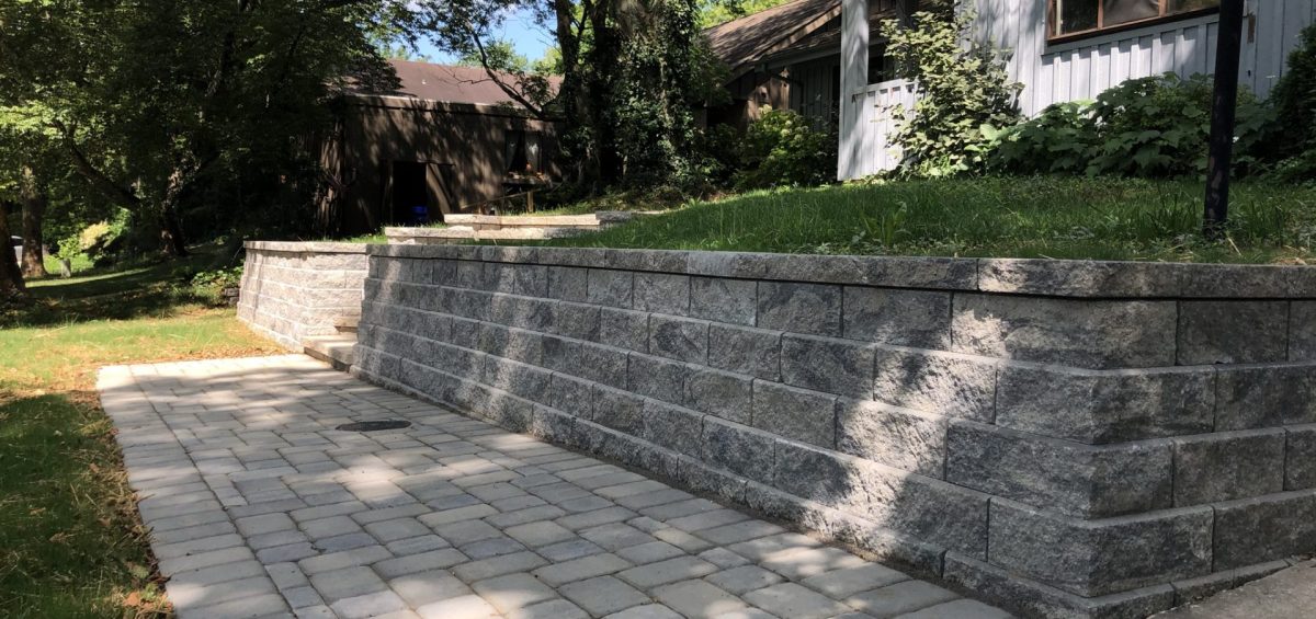 Building a Retaining Wall | Paver Patio Contractor in Parkville | F&M Contractors